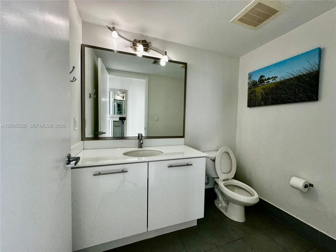 92 SW 3rd St , Unit 4905, Miami, FL 33130 Photo