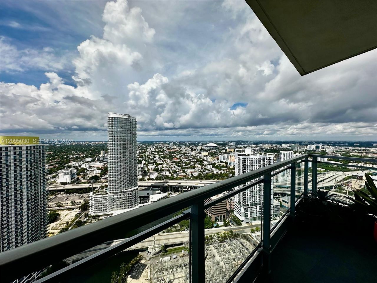 92 SW 3rd St , Unit 4905, Miami, FL 33130 Photo