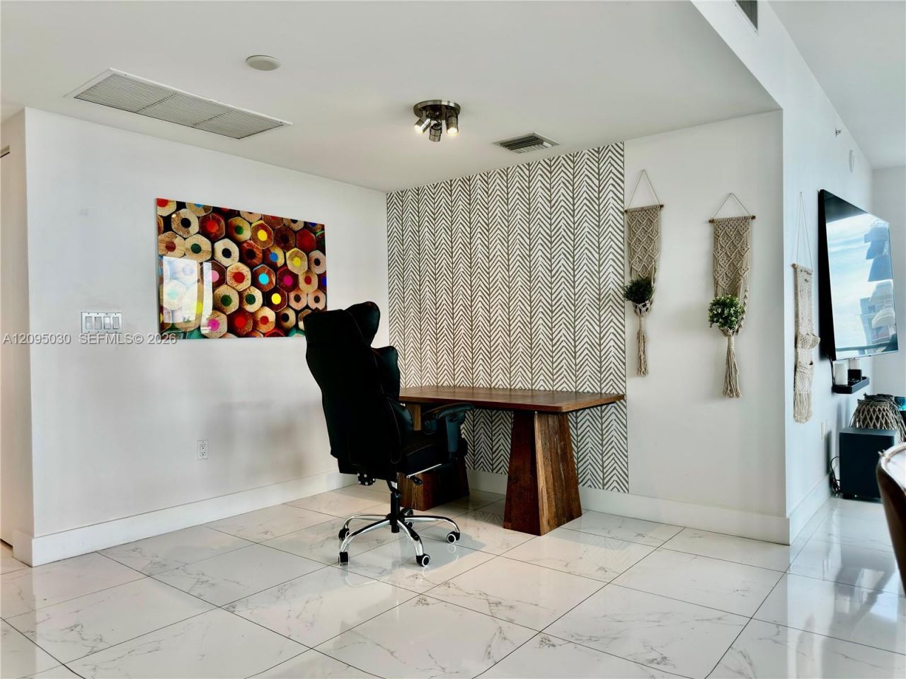 92 SW 3rd St , Unit 4905, Miami, FL 33130 Photo