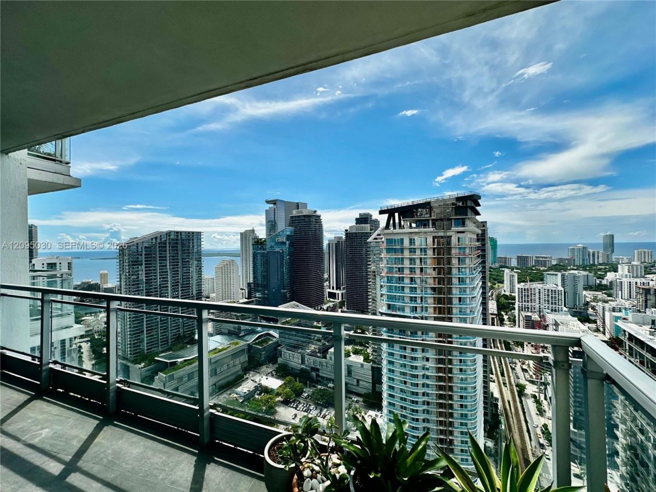 92 SW 3rd St , Unit 4905, Miami, FL 33130 Photo