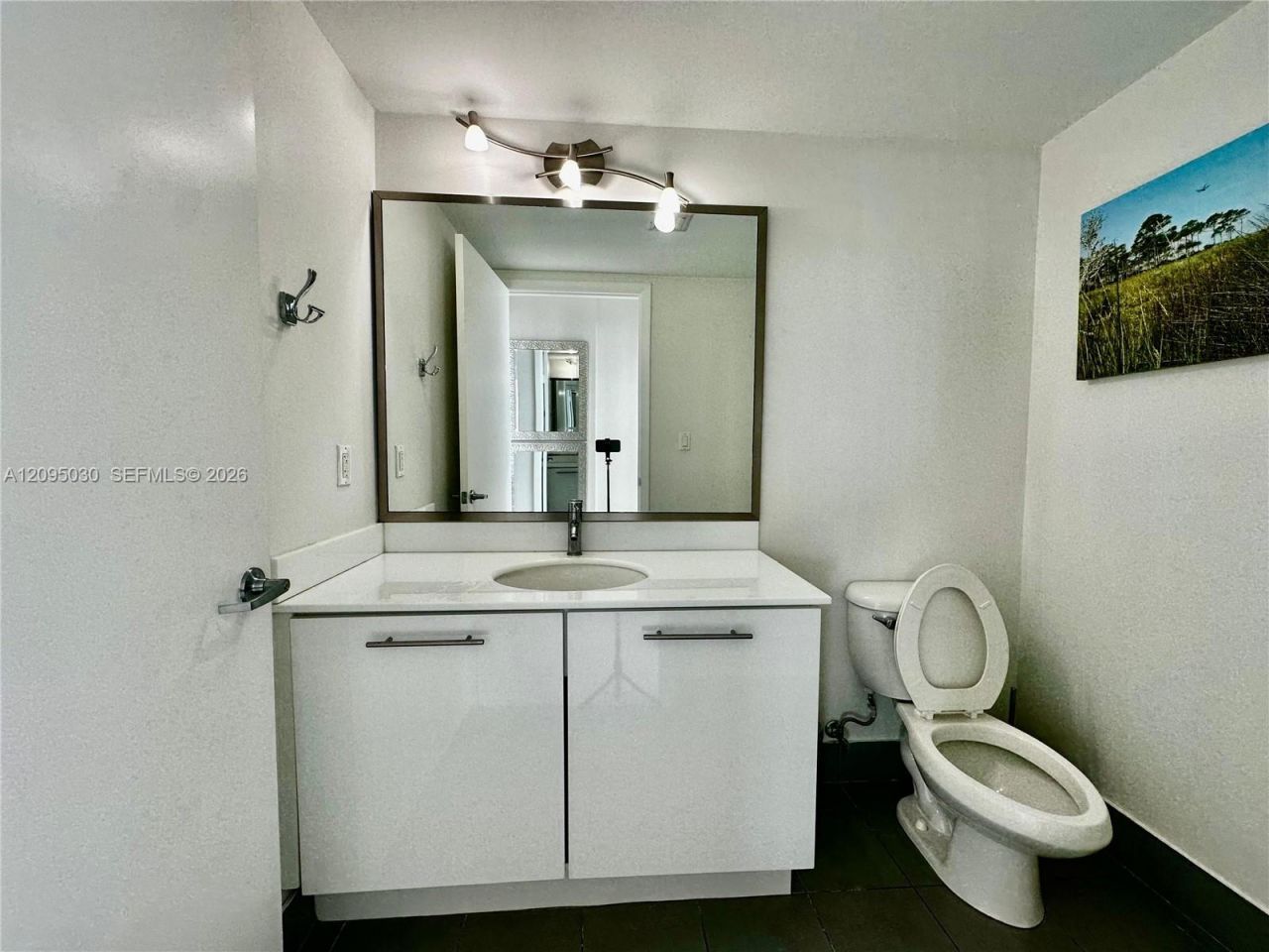 92 SW 3rd St , Unit 4905, Miami, FL 33130 Photo