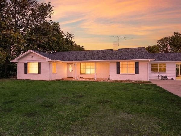 1700 Marti Drive, Burleson, TX 76028