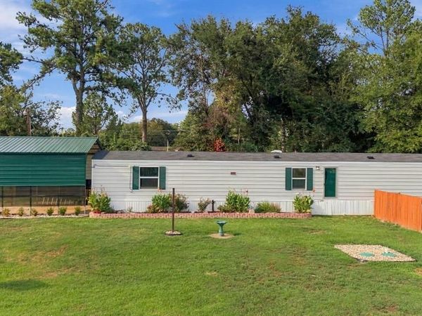 22107 Lakewood Drive , Frankston, TX 75763