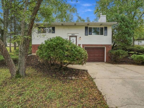 2621 Mission Circle, Madison, WI 53713