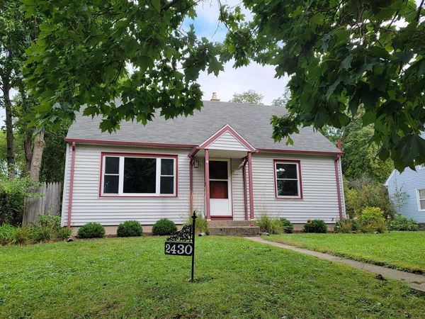 2430 E Denton AVENUE, Saint Francis, WI 53235