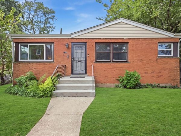 9810 S Loomis Street, Chicago, IL 60643