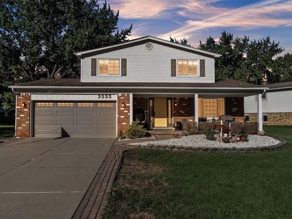 5555 Patterson Drive, Troy, MI 48085