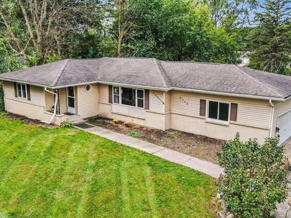 8145 N 27th Street, Richland, MI 49083