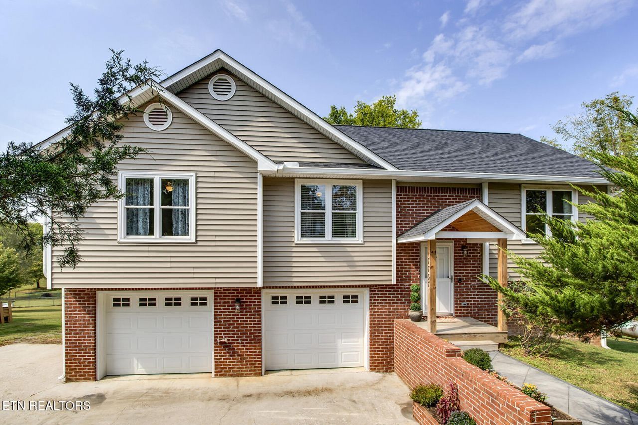 7737 Griffith Rd, Knoxville, TN 37938 Main Photo