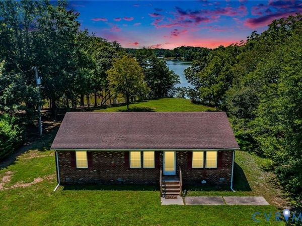 415 White Sand Drive , Heathsville, VA 22473