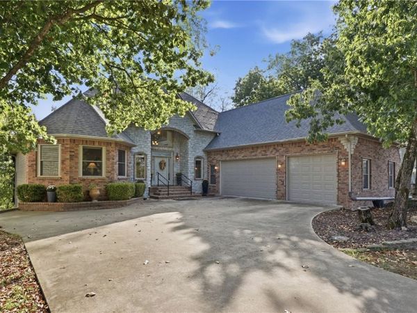 174 Holiday Island Drive , Holiday Island, AR 72631
