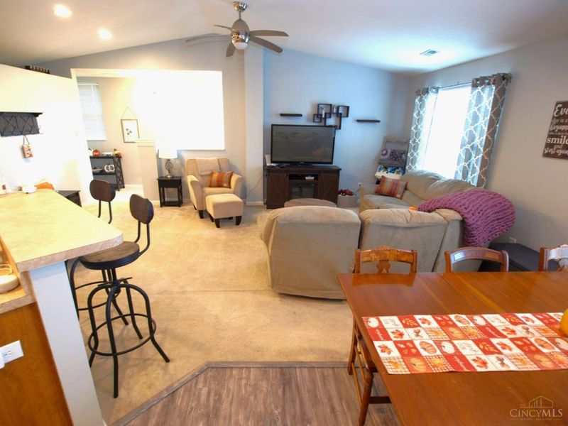 7609 Skyview Circle, Green Township, OH 45248 Photo 3