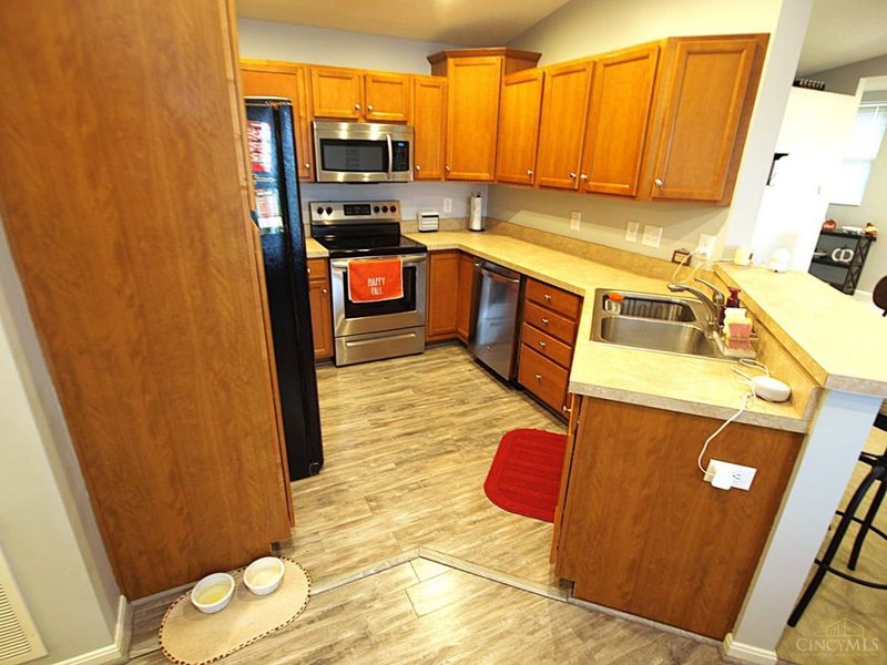 7609 Skyview Circle, Green Township, OH 45248 Photo 5