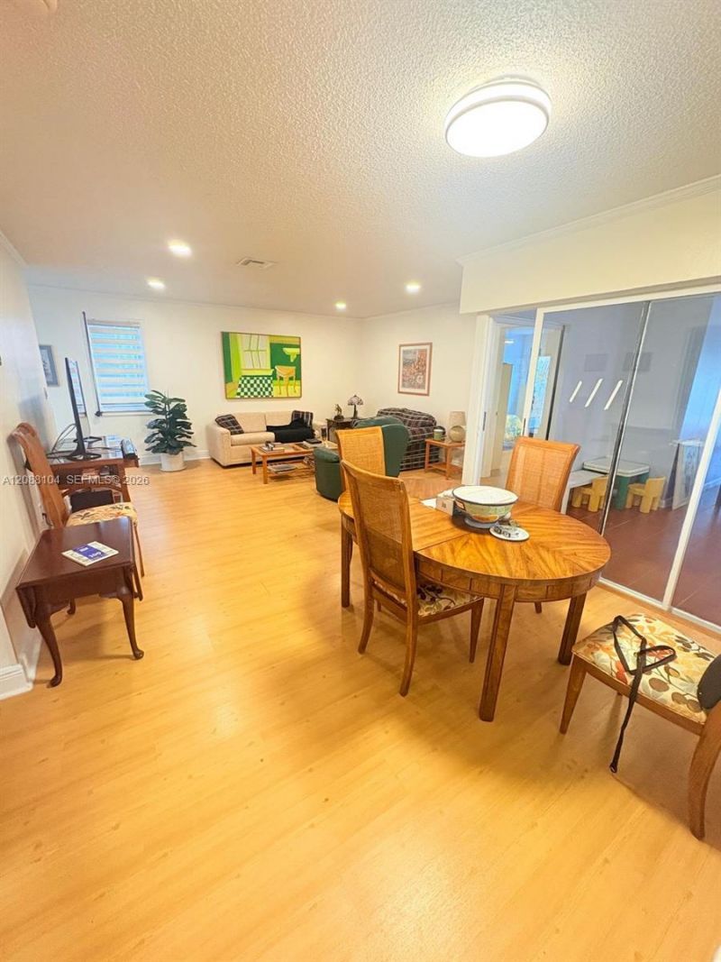 927 NW 106th Ave Cir, Unit 927, Miami, FL 33172 Photo
