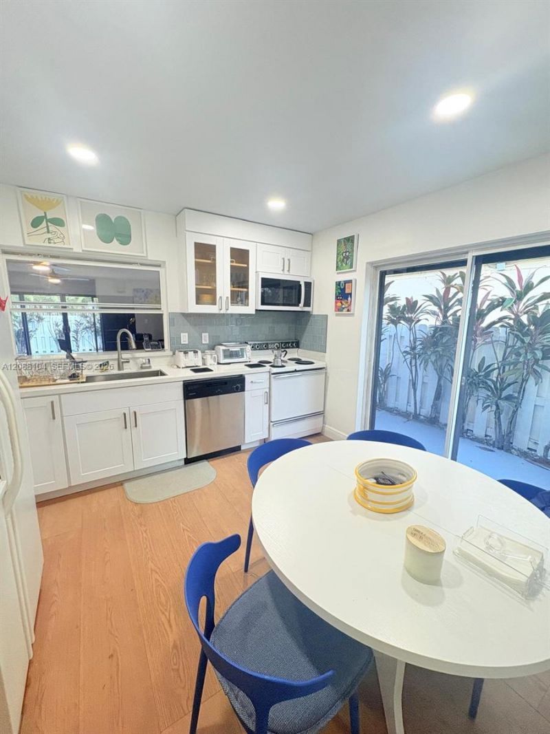 927 NW 106th Ave Cir, Unit 927, Miami, FL 33172 Photo