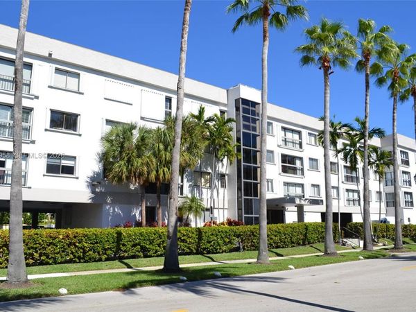 255 Galen Dr, Unit 4F, Key Biscayne, FL 33149