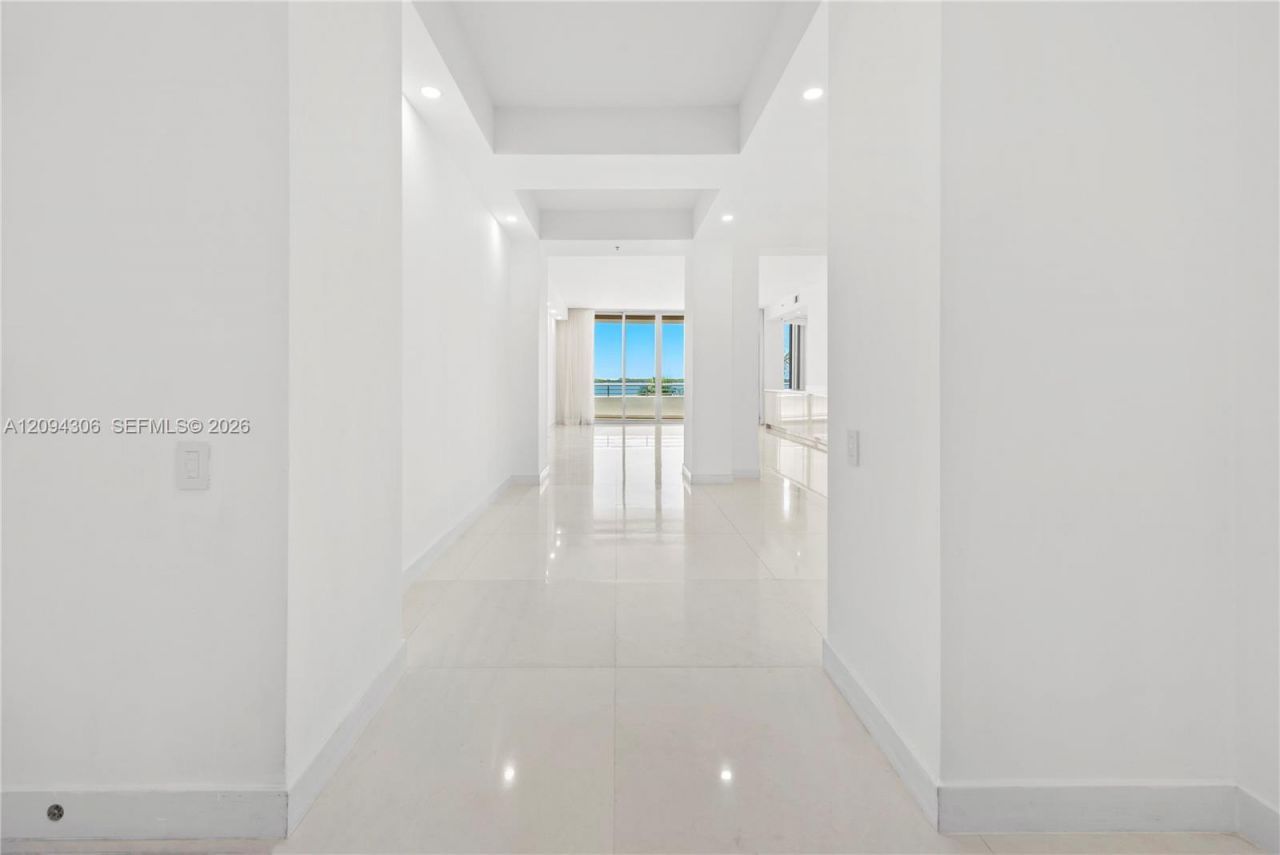 808 Brickell Key Dr, Unit 304, Miami, FL 33131 Photo