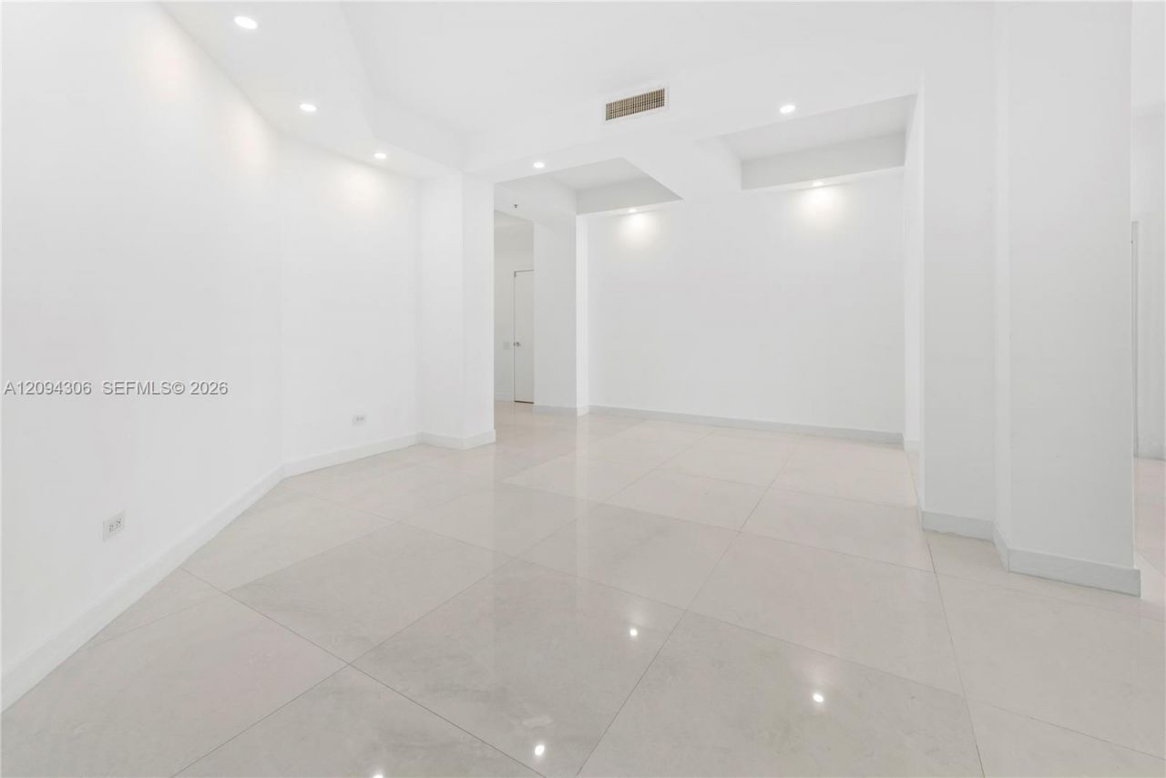 808 Brickell Key Dr, Unit 304, Miami, FL 33131 Photo
