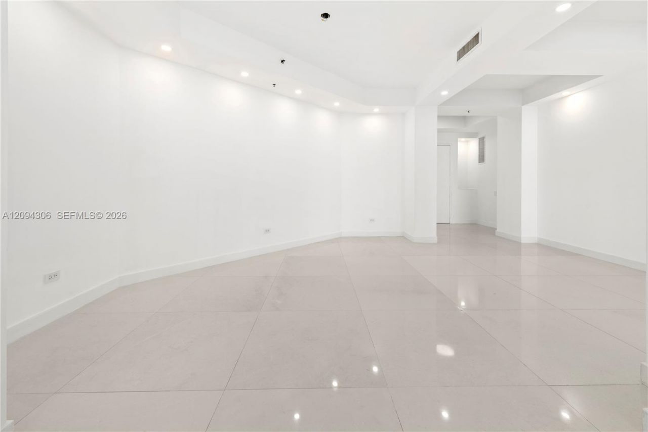 808 Brickell Key Dr, Unit 304, Miami, FL 33131 Photo