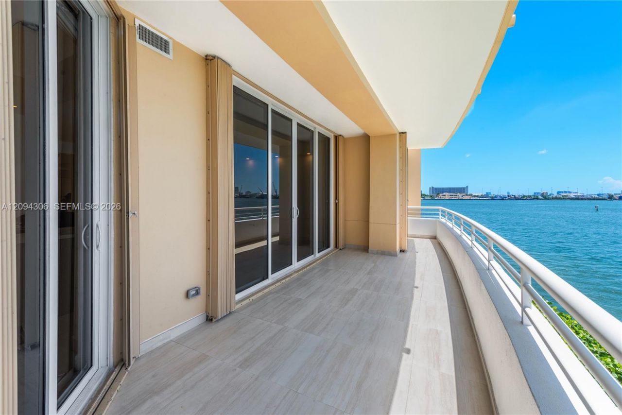 808 Brickell Key Dr, Unit 304, Miami, FL 33131 Photo