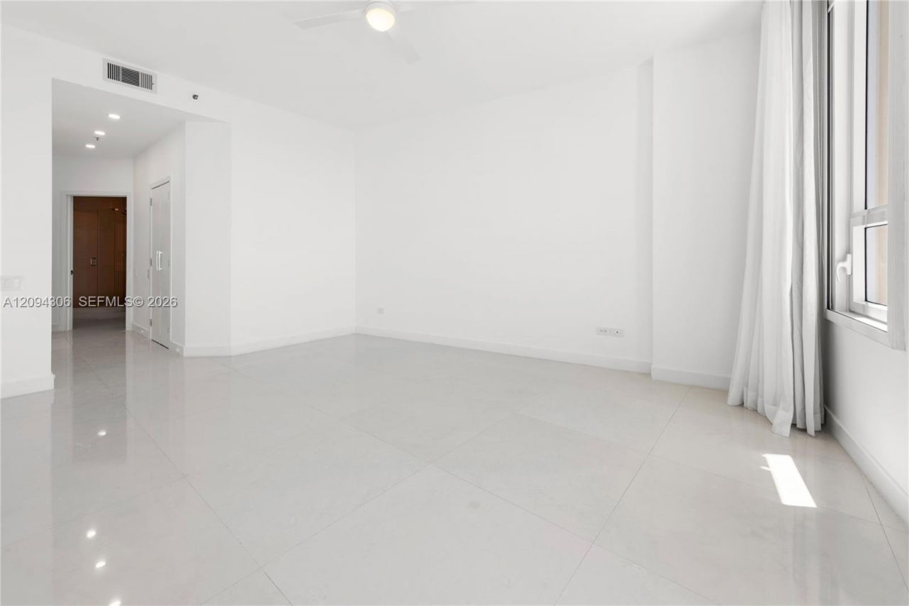 808 Brickell Key Dr, Unit 304, Miami, FL 33131 Photo