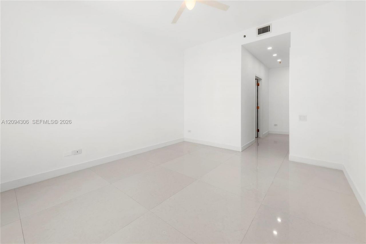 808 Brickell Key Dr, Unit 304, Miami, FL 33131 Photo