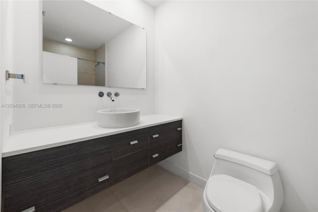 808 Brickell Key Dr, Unit 304, Miami, FL 33131 Photo