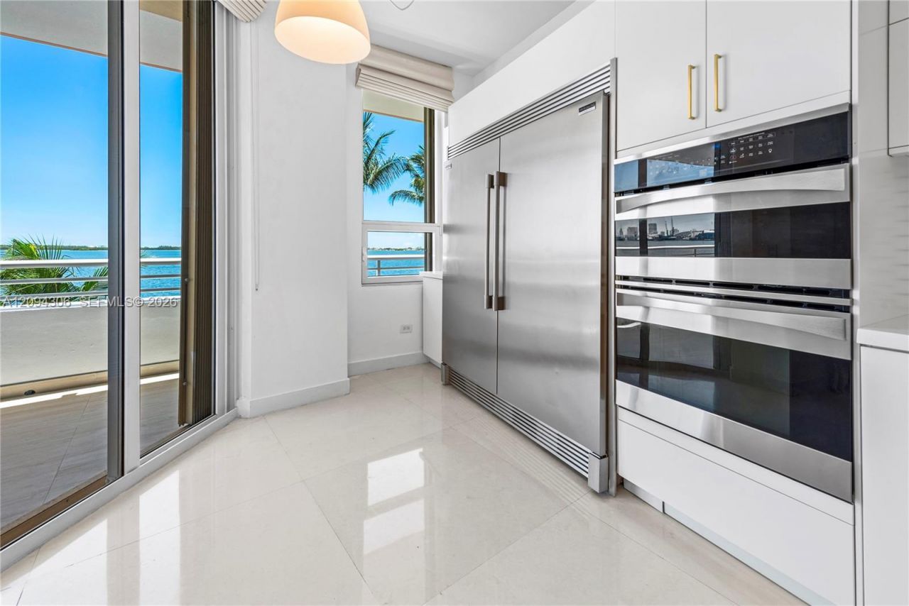808 Brickell Key Dr, Unit 304, Miami, FL 33131 Photo