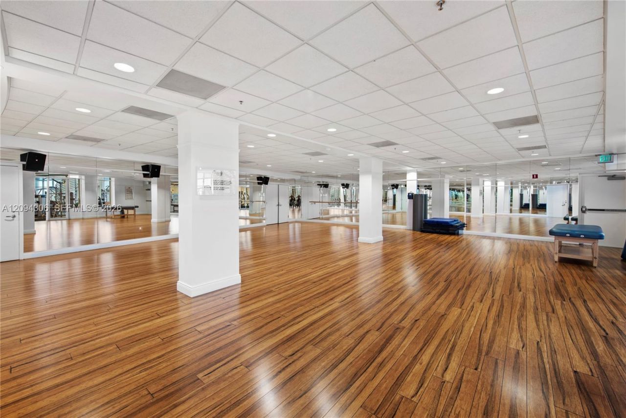 808 Brickell Key Dr, Unit 304, Miami, FL 33131 Photo