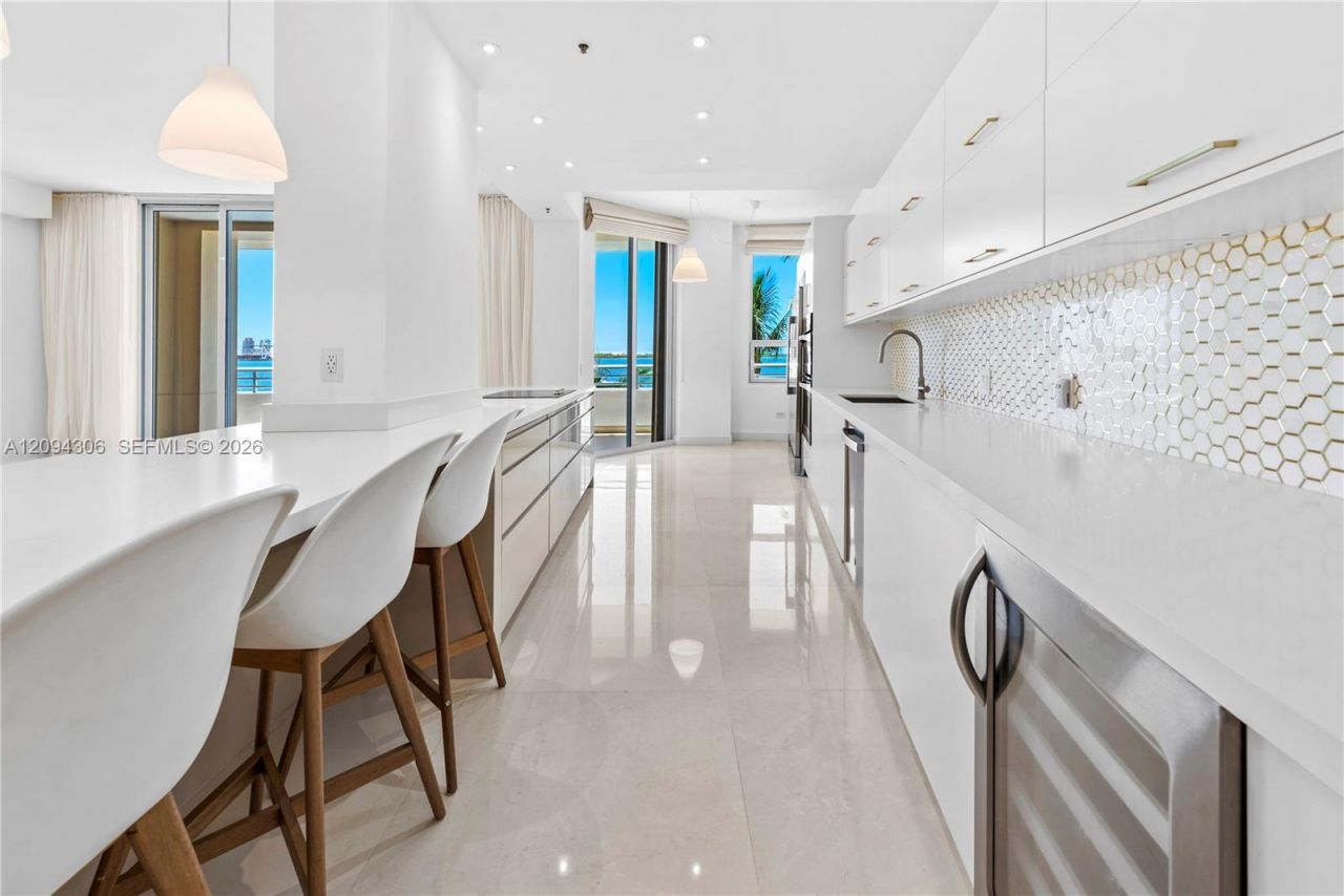 808 Brickell Key Dr, Unit 304, Miami, FL 33131 Photo