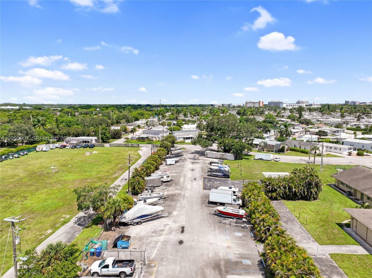 1910 SW 85th Ln, Davie, FL 33324 Photo