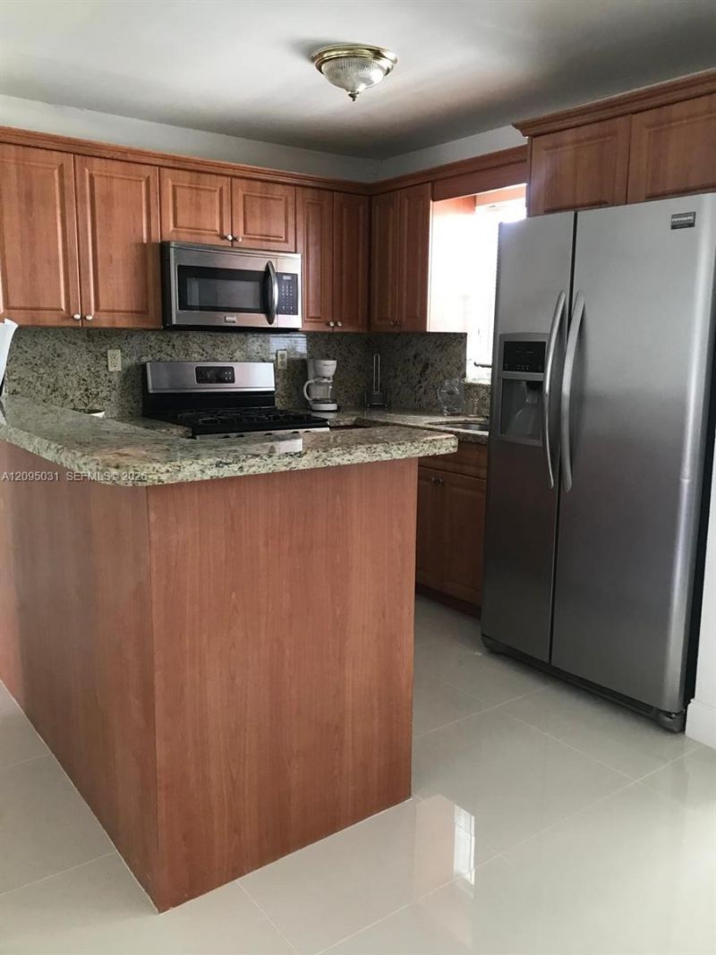 720 Collins Ave , Unit 509, Miami Beach, FL 33139 Photo