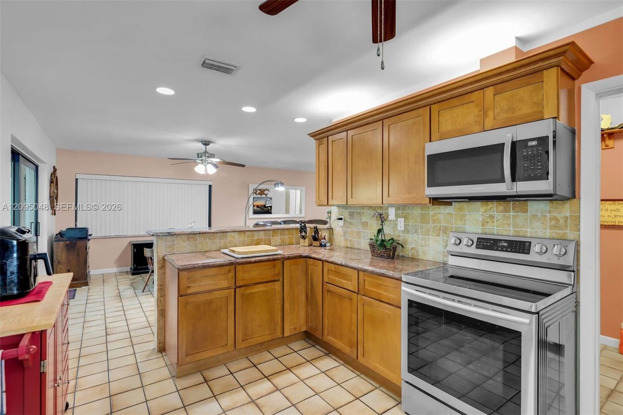 88 Marina Ave, Key Largo, FL 33037 Photo