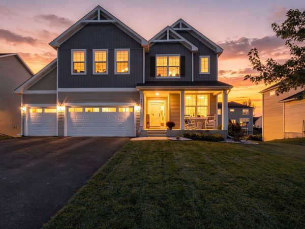 9324 Summerlin Road, Woodbury, MN 55129