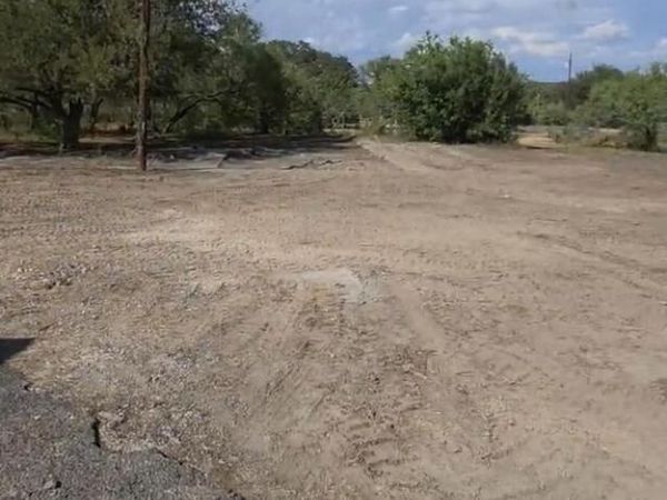 105 County Road 5607, Castroville, TX 78009