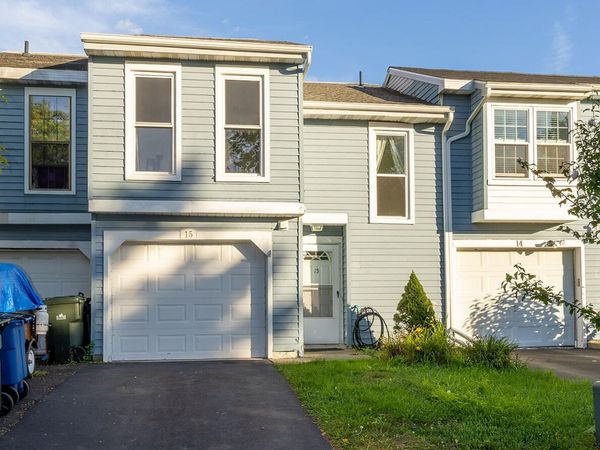 15 Fox Hollow Square, Cohoes, NY 12047