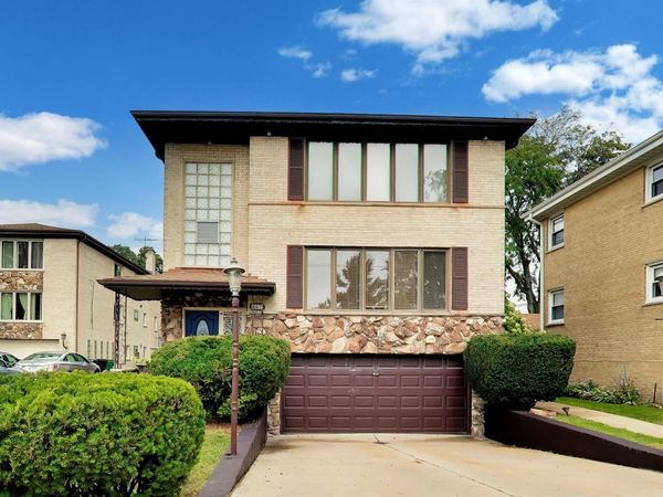 647 N Northwest Highway, Park Ridge, IL 60068