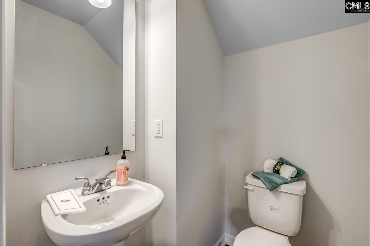 214 Denington Drive Photo 13