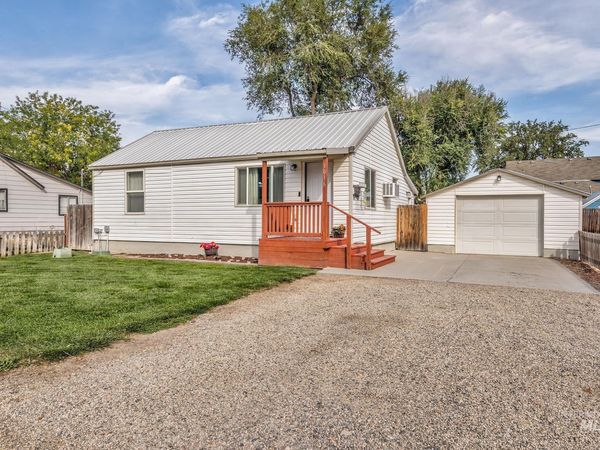 1016 N 5th St, Payette, ID 83661