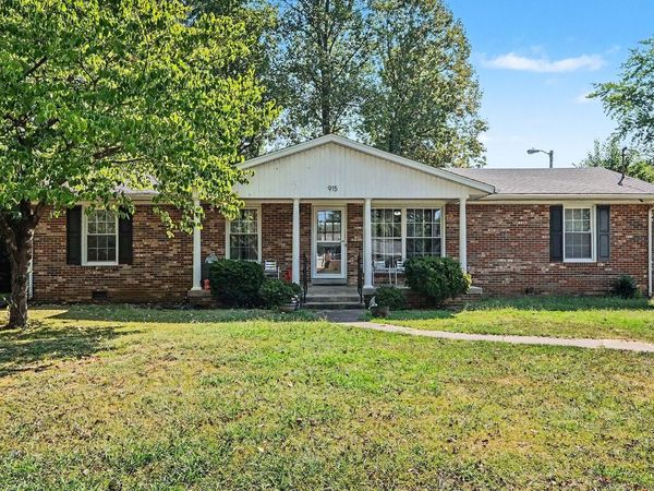 915 Temple Ct , Murfreesboro, TN 37130