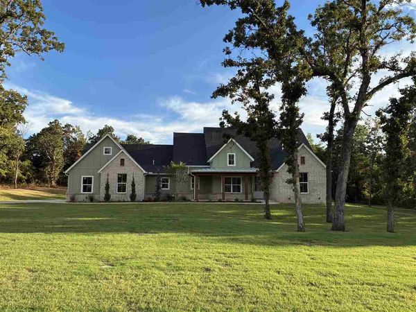 21100 Reserve Cir., Harrah, OK 73045