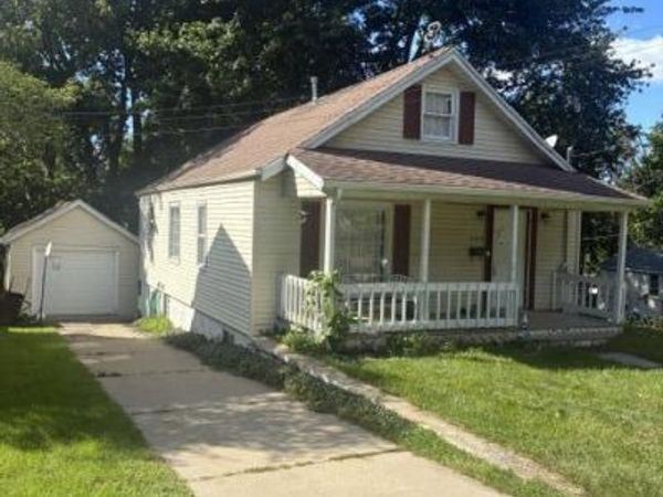 3325 Paris Avenue NE, Grand Rapids, MI 49525