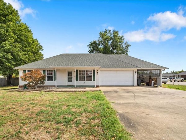1809 S 14th Street , Rogers, AR 72758