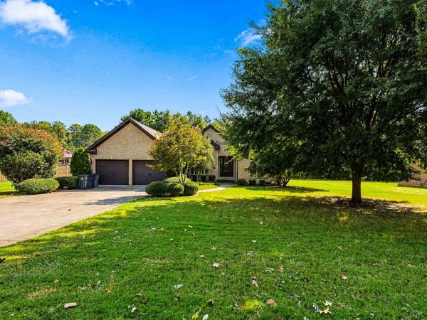 2355 Sky Park Rd, Florence, AL 35634