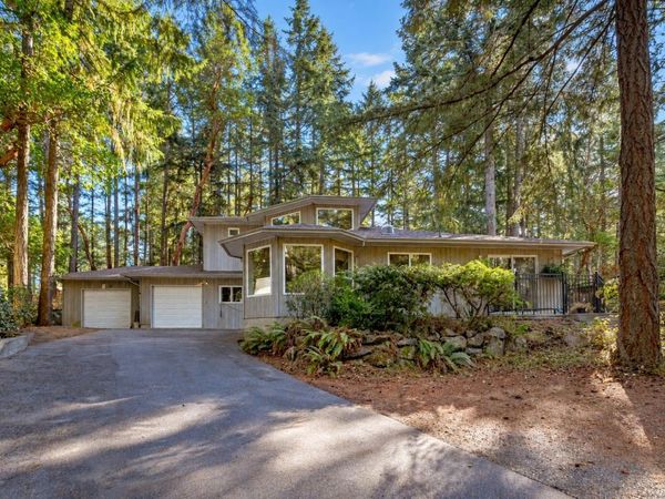 661 Millstream Lake Rd , Highlands, BC V9B 6E9