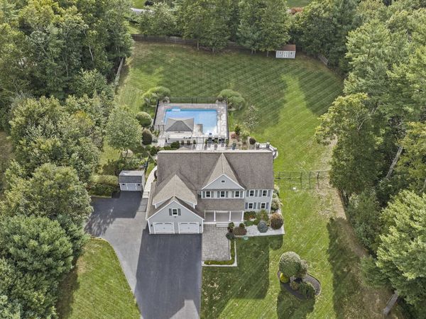 10 Split Rail Lane, Halifax, MA 02338