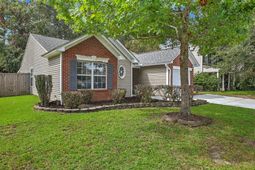 321 Jamestown Drive photo 4