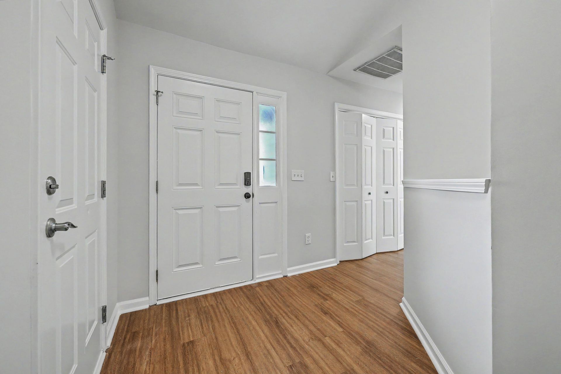 321 Jamestown Drive Photo 9