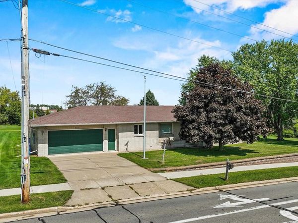 721 W UPHAM STREET, Marshfield, WI 54449
