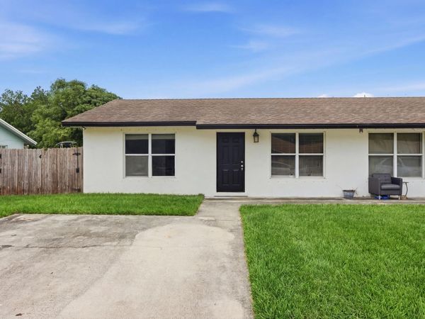 3847 Roan Court E, West Palm Beach, FL 33403